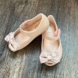 Rose color mini Melissa shoes